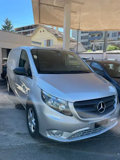 Mercedes-Benz Vito 116 BlueTEC 4Matic — Utilitaire premium 4x4, moteur diesel efficace — côté