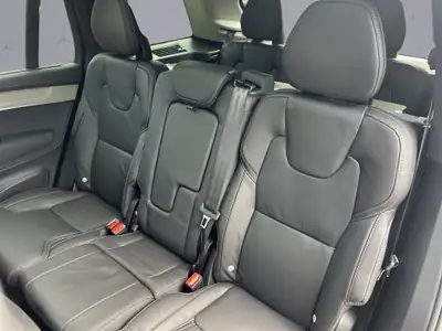 Volvo XC90 2.0 T8 Ultra Dark — SUV hybride rechargeable 7 places, très faible kilométrage — Miniature 10