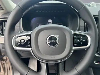 Volvo XC90 2.0 T8 Ultra Dark — SUV hybride rechargeable 7 places, très faible kilométrage — Miniature 11
