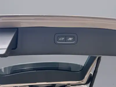 Volvo XC90 2.0 T8 Ultra Dark — SUV hybride rechargeable 7 places, très faible kilométrage — Miniature 19