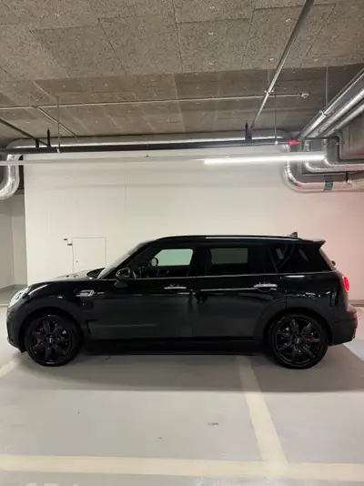 MINI Clubman Cooper John Cooper Works ALL4 — Sportivité et polyvalence en version 6 portes — Miniatura 7