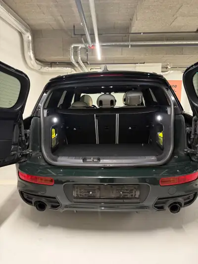 MINI Clubman Cooper John Cooper Works ALL4 — Sportivité et polyvalence en version 6 portes — Miniatura 9