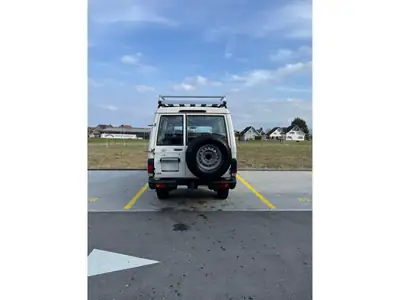 Toyota Land Cruiser GRJ78 4.0 V6 — Le SUV de légende, quasi neuf avec 104 km — tableau de bord