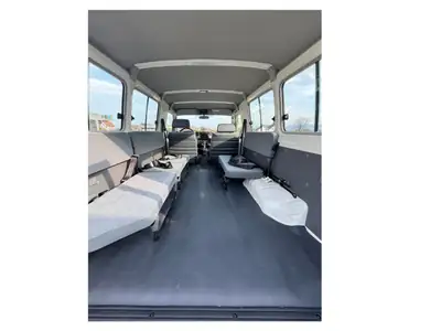 Toyota Land Cruiser GRJ78 4.0 V6 — Le SUV de légende, quasi neuf avec 104 km — Miniature 8