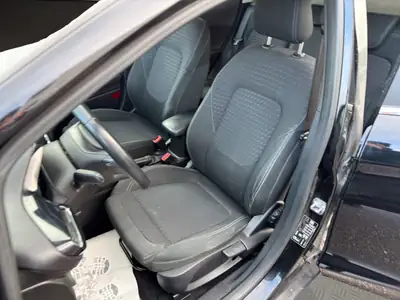 Ford Fiesta 1.0 SCTi Titanium — Citadine dynamique, entretien assuré et équipée — Thumbnail 17