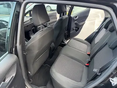 Ford Fiesta 1.0 SCTi Titanium — Citadine dynamique, entretien assuré et équipée — Thumbnail 23