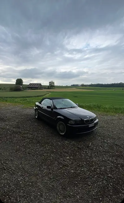 BMW 325 Ci Cabriolet — Décapotable élégante, 193 ch et transmission automatique — Seitenansicht