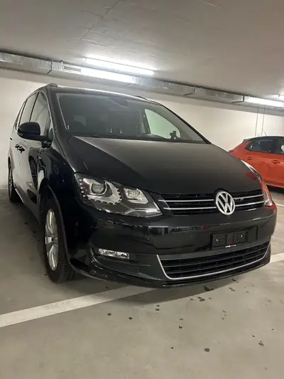 VW Sharan 2.0 TDI BlueMotion — Monospace 7 places, moteur diesel récemment révisé — côté