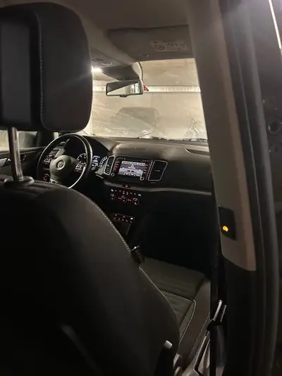 VW Sharan 2.0 TDI BlueMotion — Monospace 7 places, moteur diesel récemment révisé — tableau de bord
