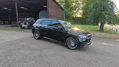 Mercedes-Benz GLE 450 4Matic AMG Line — SUV premium hybride avec 367 ch — arrière