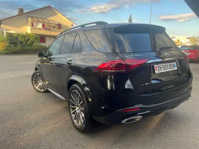 Mercedes-Benz GLE 450 4Matic AMG Line — SUV premium hybride avec 367 ch — détail