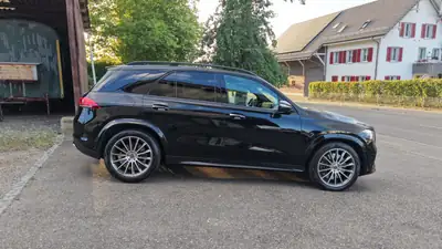 Mercedes-Benz GLE 450 4Matic AMG Line — SUV premium hybride avec 367 ch — intérieur
