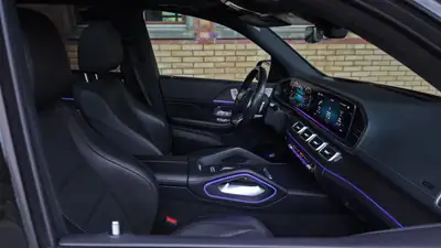 Mercedes-Benz GLE 450 4Matic AMG Line — SUV premium hybride avec 367 ch — Miniature 10