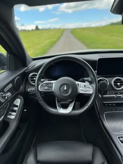Mercedes-Benz C 200 Swiss Star AMG Line — Berline élégante 4Matic, 81 000 km seulement — Thumbnail 10