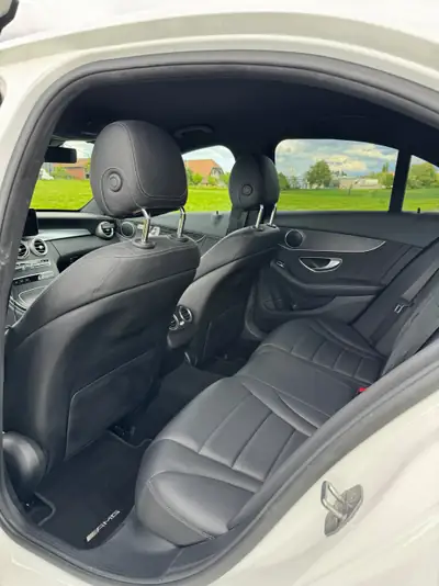 Mercedes-Benz C 200 Swiss Star AMG Line — Berline élégante 4Matic, 81 000 km seulement — Thumbnail 15