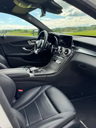 Mercedes-Benz C 200 Swiss Star AMG Line — Berline élégante 4Matic, 81 000 km seulement — Thumbnail 13