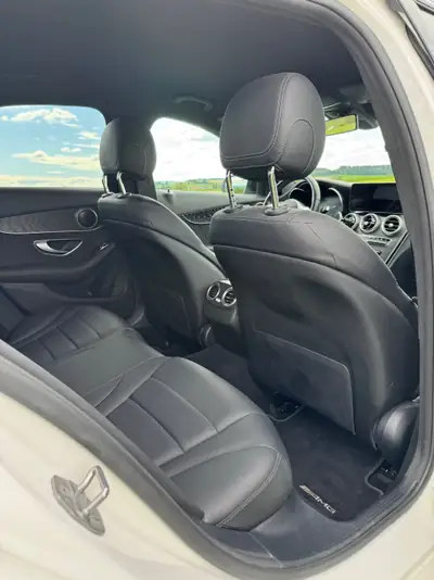 Mercedes-Benz C 200 Swiss Star AMG Line — Berline élégante 4Matic, 81 000 km seulement — Thumbnail 16