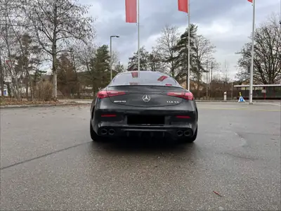 Mercedes-Benz CLE 53 AMG Coupé 4Matic+ — Performance hybride et élégance intemporelle — cruscotto