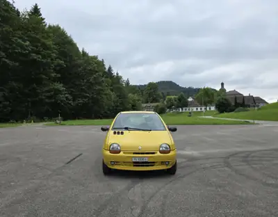 Renault Twingo 1.2 1995 — L'icône jaune des années 90, état exceptionnel — fianco