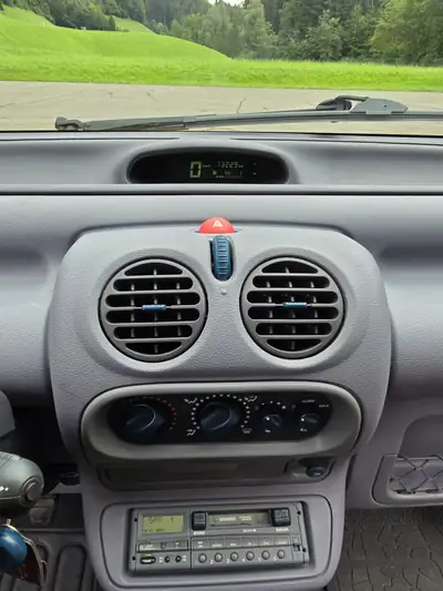 Renault Twingo 1.2 1995 — L'icône jaune des années 90, état exceptionnel — Miniatura 14