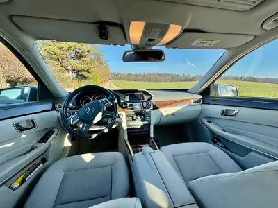 Mercedes-Benz E 300 Avantgarde 4Matic — Berline premium 252 ch, sans sinistre — side view