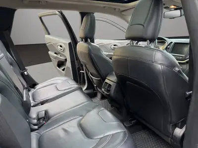 Jeep Cherokee 3.2 Limited AWD — SUV robuste, traction intégrale, toiture panoramique — Thumbnail 11