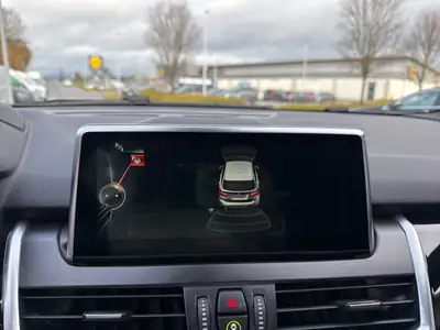 BMW 220 Active Tourer xDrive M Sport — Diesel automatique, design affirmé et équipements premium — Miniature 9