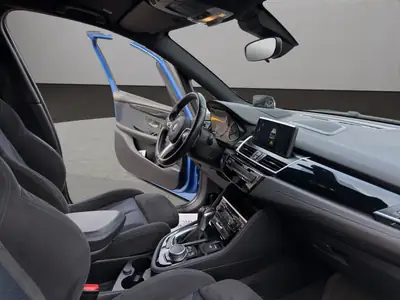 BMW 220 Active Tourer xDrive M Sport — Diesel automatique, design affirmé et équipements premium — Miniature 18