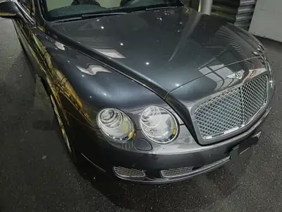 Bentley Continental Flying Spur 6.0 — Berline de luxe anglaise, 560 ch, entretien Bentley — vue extérieure