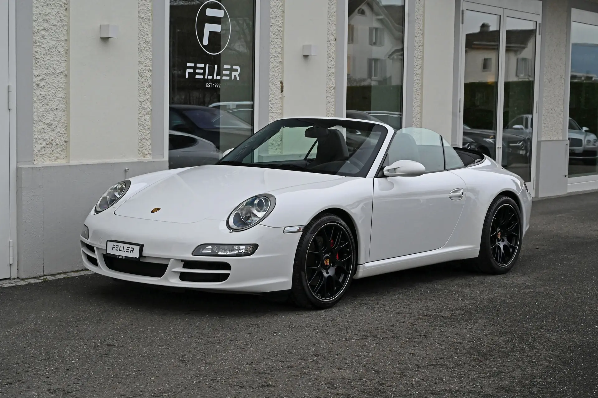 Porsche 911 Cabrio Carrera S — Roadster légendaire, 355 ch et toile électrique