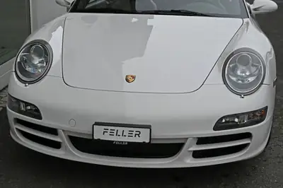 Porsche 911 Cabrio Carrera S — Roadster légendaire, 355 ch et toile électrique — interior