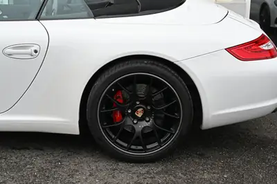Porsche 911 Cabrio Carrera S — Roadster légendaire, 355 ch et toile électrique — Thumbnail 9