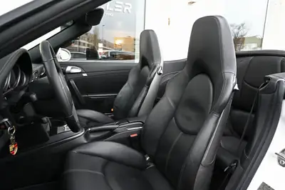 Porsche 911 Cabrio Carrera S — Roadster légendaire, 355 ch et toile électrique — Thumbnail 11