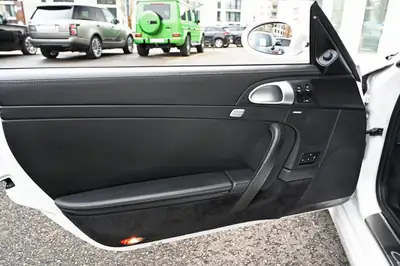 Porsche 911 Cabrio Carrera S — Roadster légendaire, 355 ch et toile électrique — Thumbnail 13