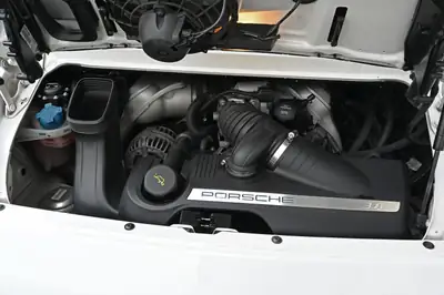 Porsche 911 Cabrio Carrera S — Roadster légendaire, 355 ch et toile électrique — Thumbnail 23