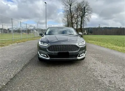 Ford Mondeo 2.0 HEV Vignale — Berline hybride élégante, 151'000 km — interior