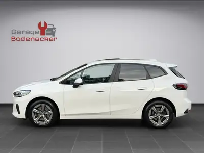 BMW 223 Active Tourer xDrive — Monospace premium diesel, faible kilométrage — side view