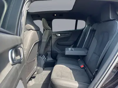 Volvo EC40 Twin Performance Black Edition AWD — Électrique puissant, ultra-faible kilométrage — Miniature 10