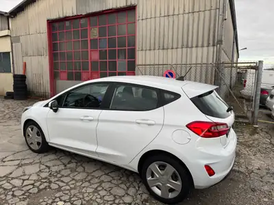 Ford Fiesta 1.0 SCTi Cool & Connect — Citadine fiable, faible consommation et garantie 2 ans — vista posteriore