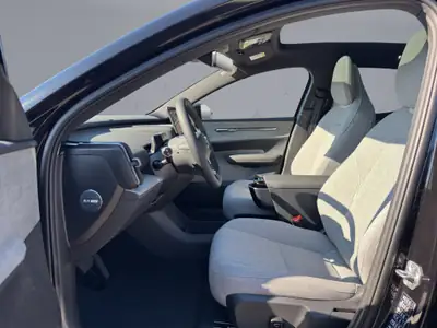 Volvo EX30 E60 Ultra — SUV électrique performant, 8000 km seulement — Miniature 9
