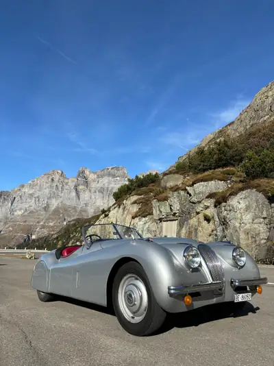 Jaguar XK120 OTS — Légende anglaise cabriolet, rare livraison Suisse 1951 — Miniature 8