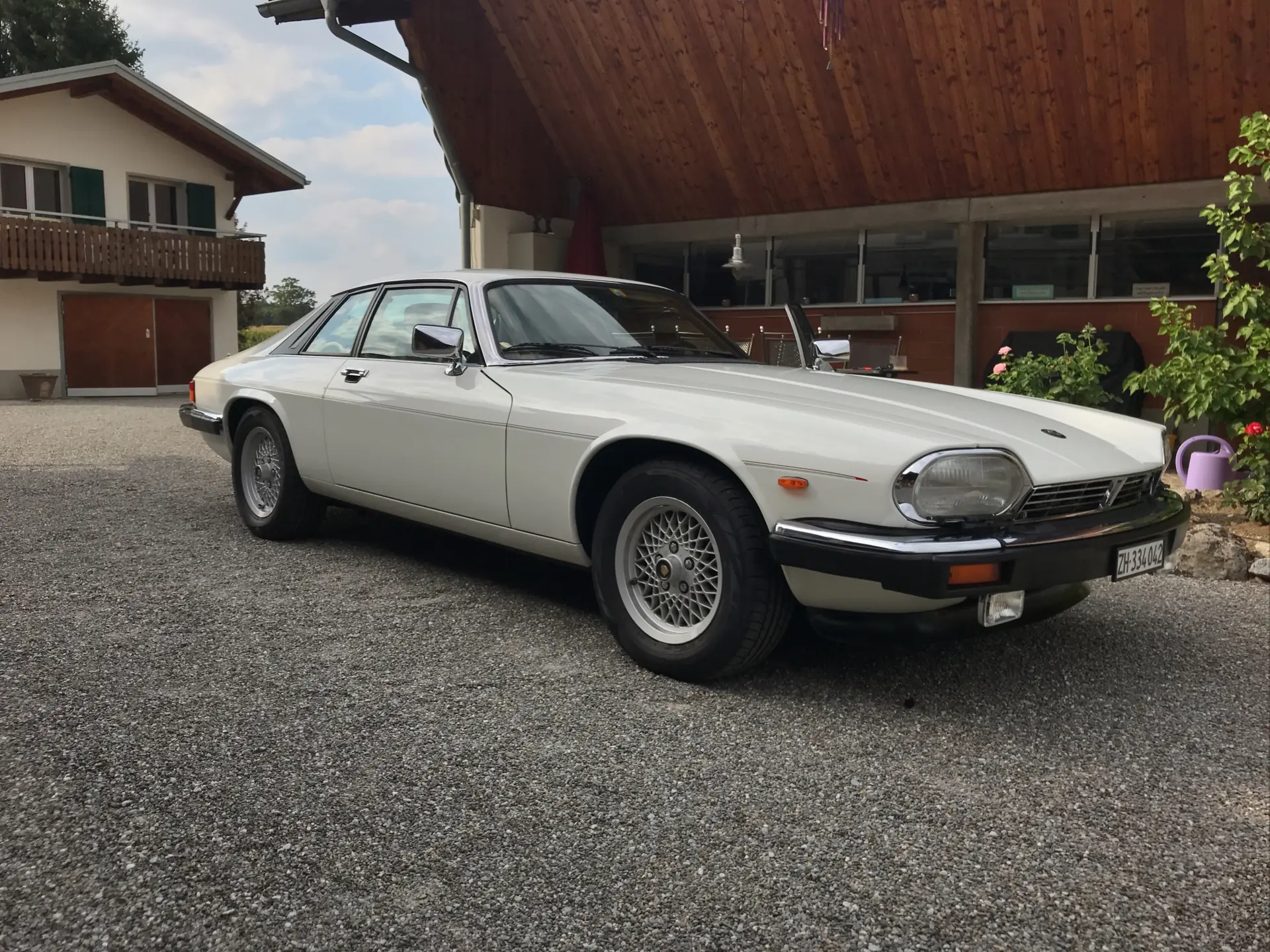 Jaguar XJ-S V12 1990 — Coupé sportif légendaire, contrôle technique valide jusqu'en 2032 — vista esterna