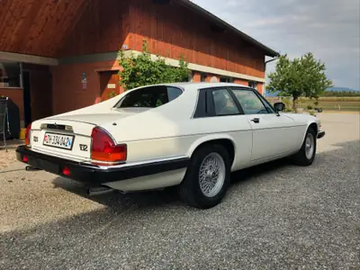Jaguar XJ-S V12 1990 — Coupé sportif légendaire, contrôle technique valide jusqu'en 2032 — dettaglio