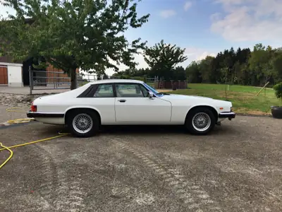 Jaguar XJ-S V12 1990 — Coupé sportif légendaire, contrôle technique valide jusqu'en 2032 — interni