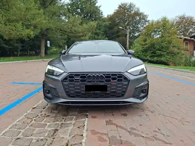 Audi A5 Sportback 45 TFSI — Élégance sportive et dynamique quattro — fianco