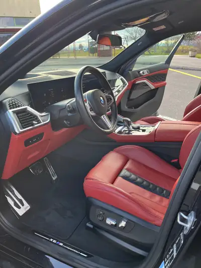 BMW X6M Steptronic M Competition — 626 ch, design noir métallisé, 25 000 km — détail