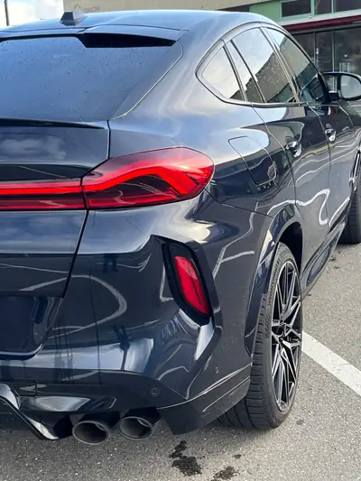 BMW X6M Steptronic M Competition — 626 ch, design noir métallisé, 25 000 km — intérieur