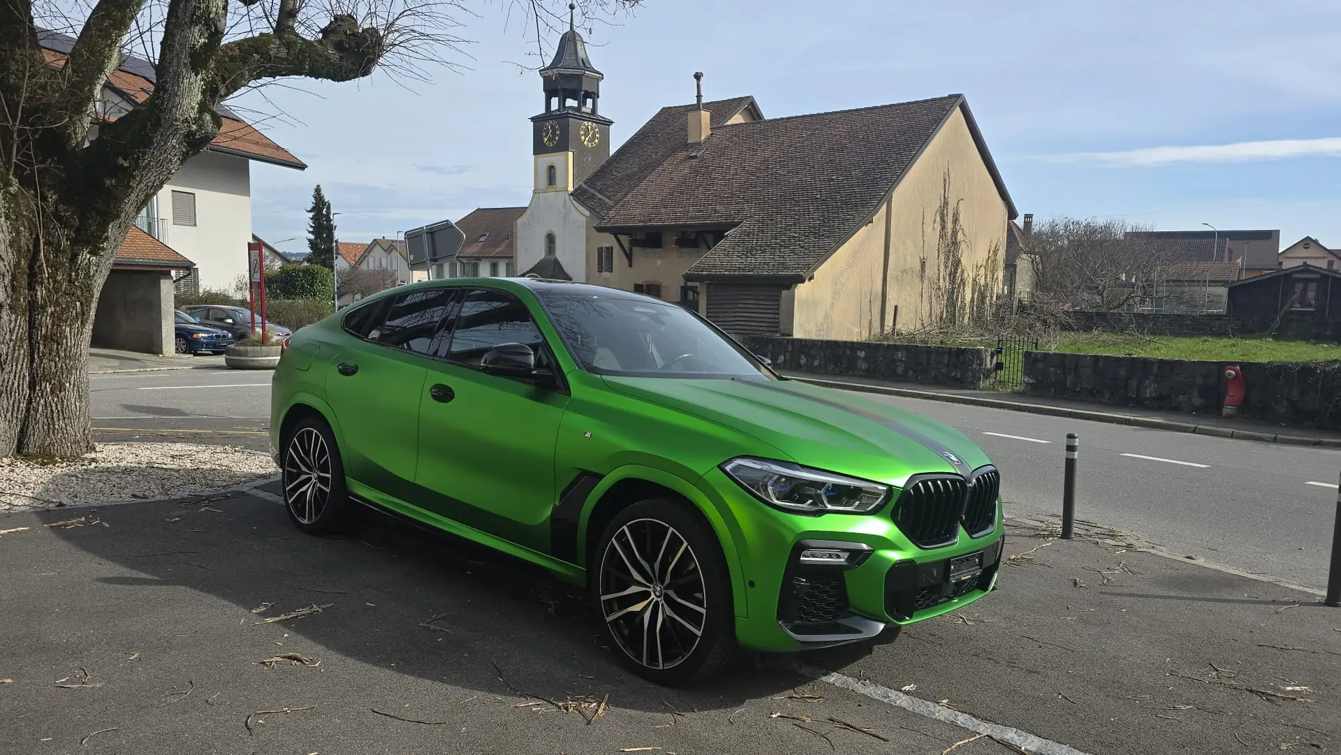 BMW X6 xDrive 40d M Sport — SUV coupé diesel hybride 340 ch, 48 000 km seulement — vista esterna