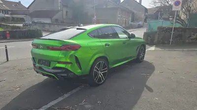 BMW X6 xDrive 40d M Sport — SUV coupé diesel hybride 340 ch, 48 000 km seulement — vista posteriore