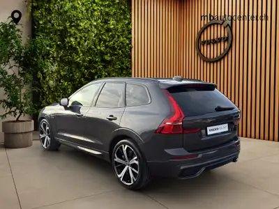Volvo XC60 2.0 T8 TE Ultimate Dark — Hybride rechargeable premium, 20'000 km seulement — Heckansicht